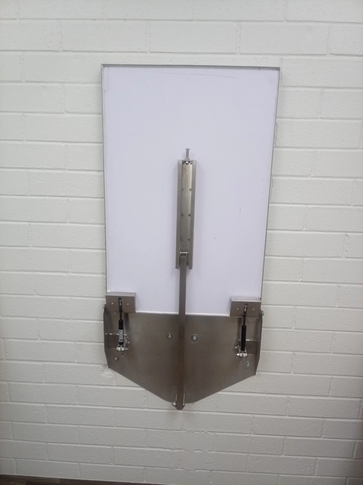 Wall Mount Space Saving Exam Table FT843 5 Wall Mount Space Saving Exam Table FT843 - Image 3